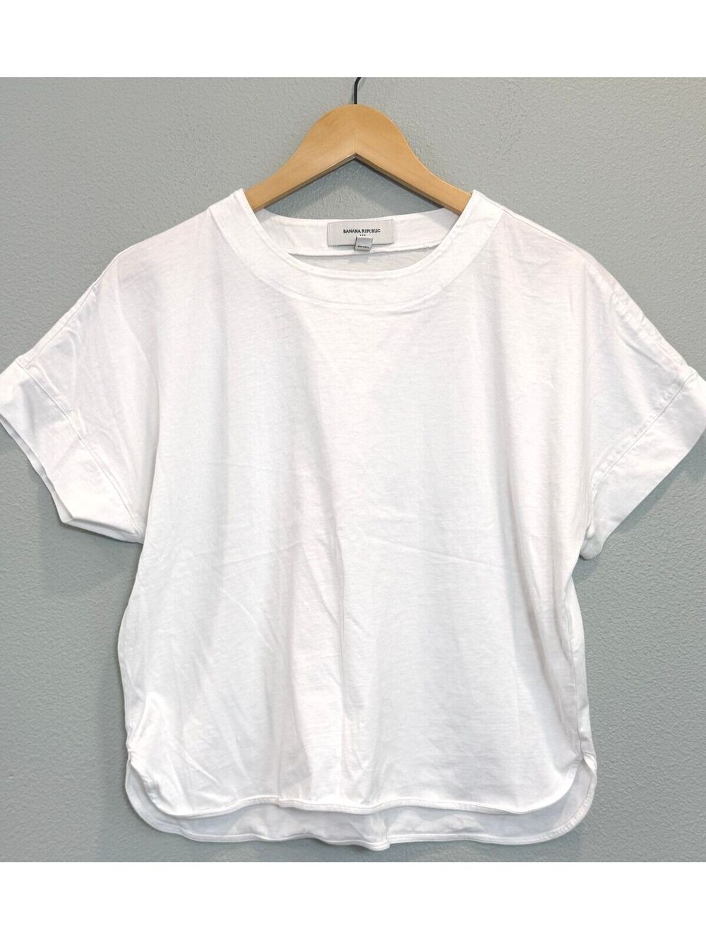 Banana Republic Crewneck Boxy T-shirt 100% Cotton - Women's Small NWOT